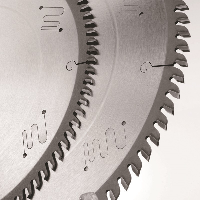 Rip & Crosscut Saw Blades With Low Noise